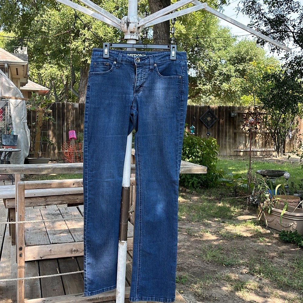 Merona women’s classic bootcut jeans. Size 8. Long. Blue cotton/ spandex.